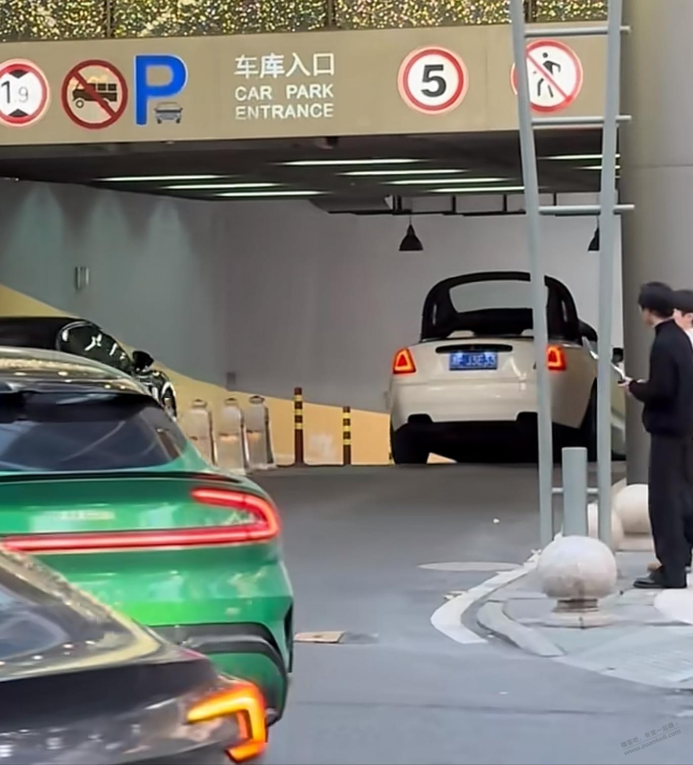 豆包真的拉胯，连小米汽车都查不出来