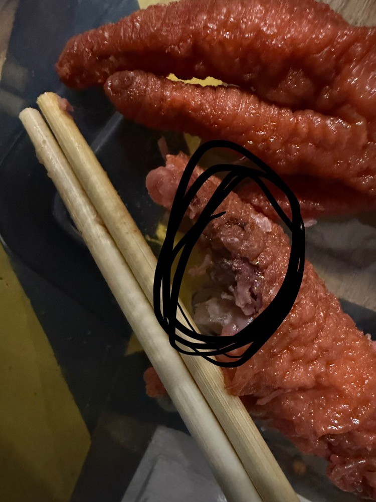 这个实体店老板真混蛋呀，兄弟们