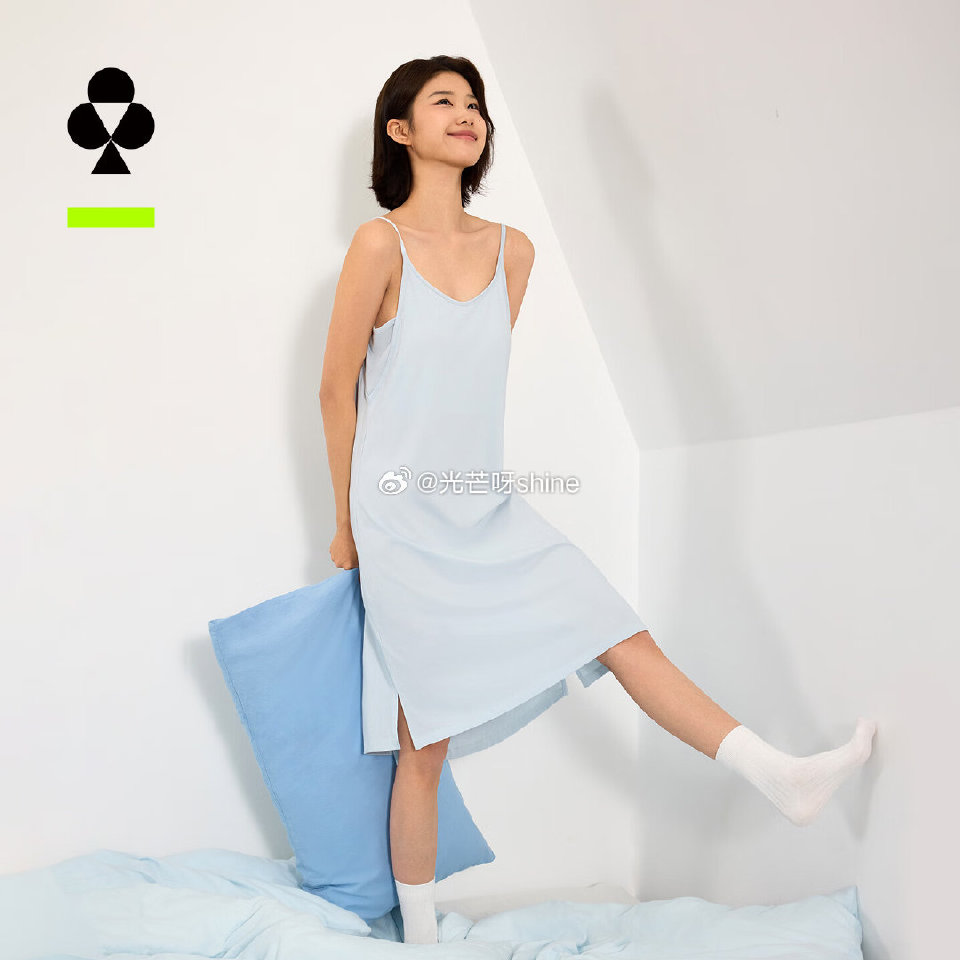 领5折券 有棵树 带胸垫睡裙女防螨薄吊带睡衣【39.9】 有棵树 情侣睡衣家居服套装【54.9】...