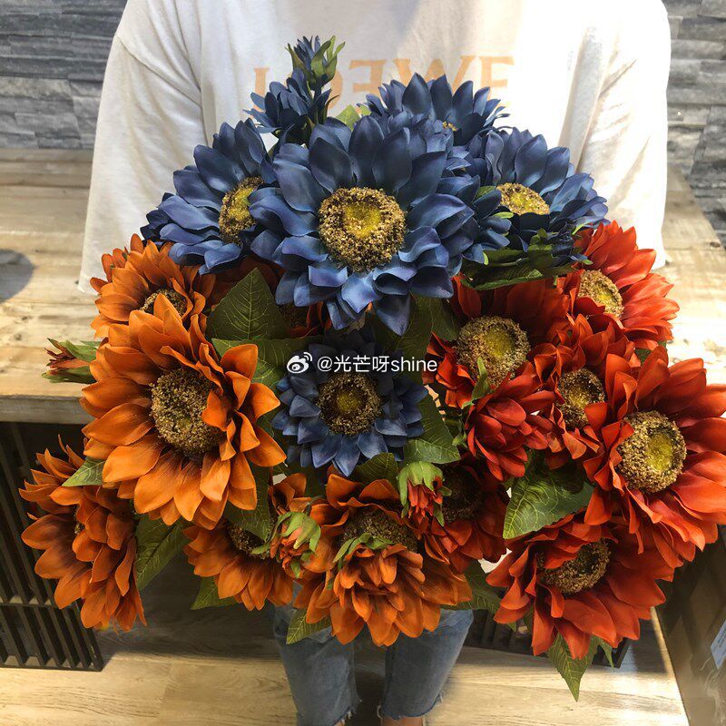 仿真向日葵花束，关注领5劵，拍6件 每件0.09...
