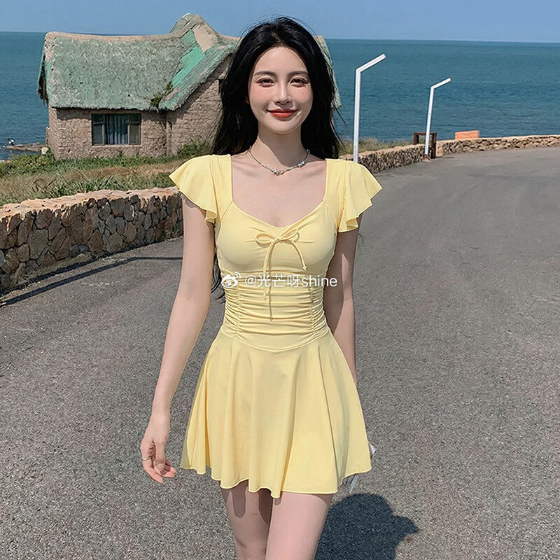 班尼路 防晒衣女连帽面罩一体设计防晒服【39】 东方骆驼 黑色裙式连体泳衣【49】 东方骆驼 长袖防...