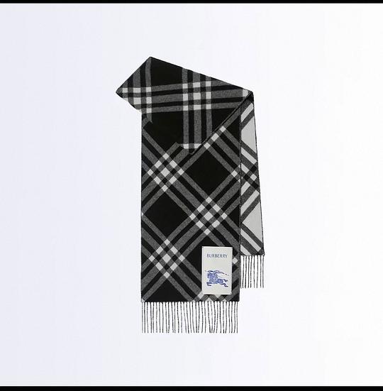【交流】1900+burberry黑色羊绒格纹围巾算好价吗? 【交流】1900+burberry黑色羊绒格纹围巾算好价吗?